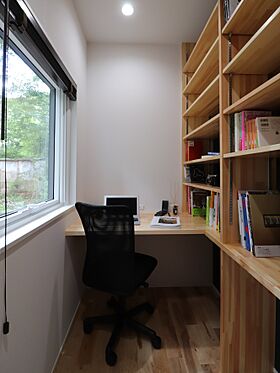 トモノ建築設計事務所 【佐久平スタジオ】の施工事例「【平屋/ガレージ/ペット/間取り図あり】犬と快適に暮らす楓ケ丘の家【移住】」の画像5