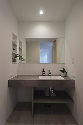 トモノ建築設計事務所 【佐久平スタジオ】の施工事例「明るさと開放感に包まれた二階リビングの住まい」の画像8