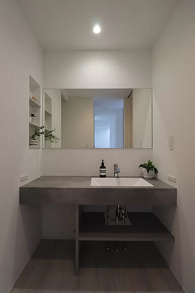 トモノ建築設計事務所 【佐久平スタジオ】の施工事例「明るさと開放感に包まれた二階リビングの住まい」の画像8