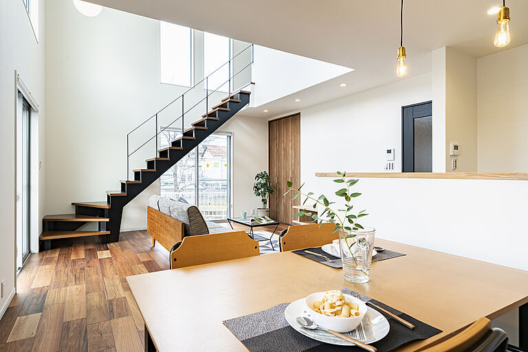 SUBLIME HOME株式会社の公式画像_リビング6