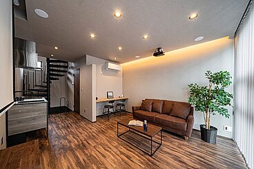 SUBLIME HOME株式会社の施工事例「【施工事例】インナーガレージハウス【住居以外にも戸建賃貸・店舗にもOK】」の画像