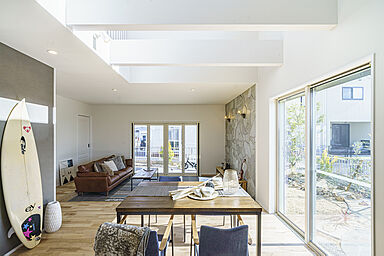 SUBLIME HOME株式会社の施工事例「【見学可能】【カリフォルニア】シックなカリフォルニアハウス 【近江八幡市西庄】」の画像1