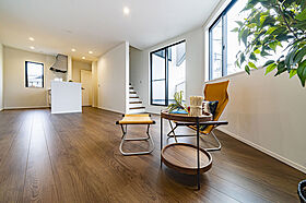 SUBLIME HOME株式会社の施工事例「【施工事例】三角形の変形敷地を活かしたインナーガレージ付きの住まい【草津市】」の画像1