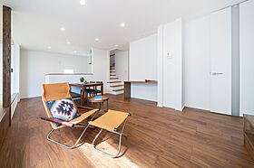 SUBLIME HOME株式会社の施工事例「【施工事例】白が映えるキュービックな住まい。外の視線を気にせず暮らす【草津市】」の画像2