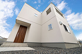 SUBLIME HOME株式会社の施工事例「【見学可能】広いLDKの間取りはお子様ものびのびと暮らせる」のメイン画像