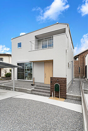 SUBLIME HOME株式会社の施工事例「【見学可能】小上がりの和室まで一体になった大空間LDK。」の画像1