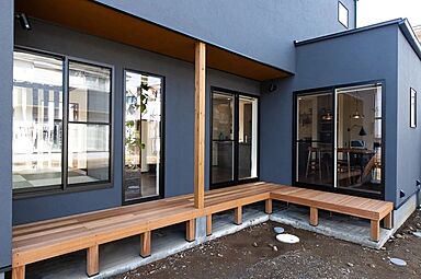 R+house小田原西/中川工務店の施工事例「四季快適な土間のある和モダンの家」の画像1