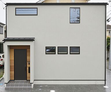 R+house小田原西/中川工務店の施工事例「スキップフロアが印象的な モノトーンのスタイリッシュな住まい」の画像6