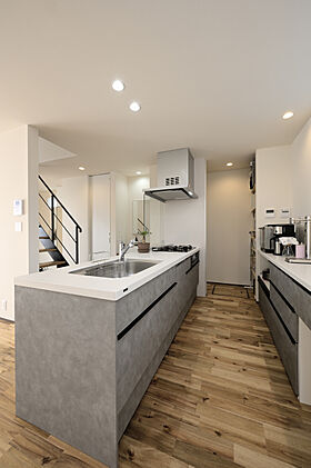 R+house小田原西/中川工務店の施工事例「家族の存在を感じることができ開放感を持つすまい」の画像3