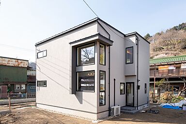 R+house小田原西/中川工務店の施工事例「職住一体のゆとりのある快適な暮らし」の画像