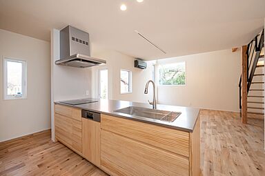 R+house小田原西/中川工務店の施工事例「職住一体のゆとりのある快適な暮らし」の画像6