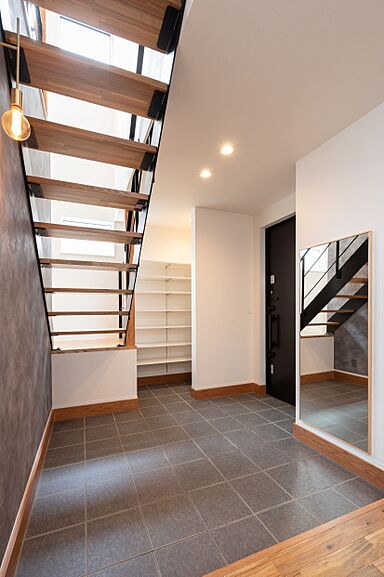 R+house小田原西/中川工務店の施工事例「光を取り込み風のめぐる家」の画像4