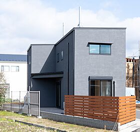 R+house小田原西/中川工務店の施工事例「変形地を最大限に活かした家」のメイン画像