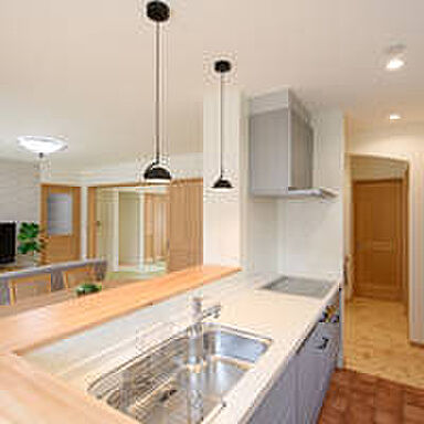 株式会社三建(Sus∞Eco Home-サスエコホーム-)の施工事例「奥様の親と暮らす二世帯住宅」の画像2