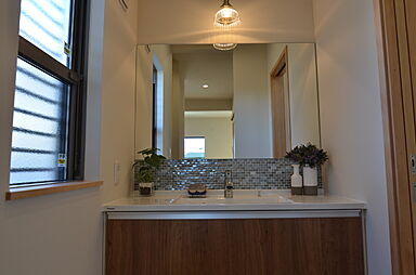 株式会社三建(Sus∞Eco Home-サスエコホーム-)の施工事例「建坪30坪 / 暮らし40坪」の画像4