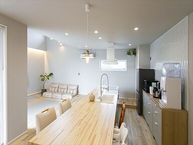 株式会社Lib Workの施工事例「家事がラクな動線を実現。やわらかなカフェ風の平屋」の画像2