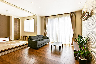 サンヨーホームズ株式会社 大阪本店の施工事例「家族が触れあえる大空間と、スムーズな家事動線を実現した住まい」の画像1