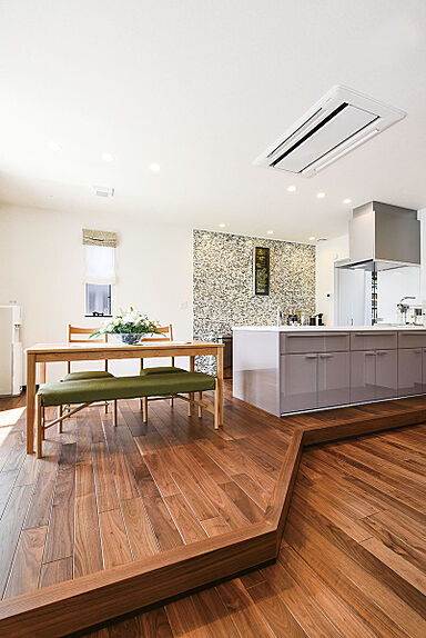 サンヨーホームズ株式会社 大阪本店の施工事例「家族の暮らしのゆとりを育む開放的で機能的な高強度の住まい。」の画像3