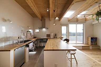 伊大建設株式会社の施工事例「木のぬくもりと開放感あふれる家」の画像5