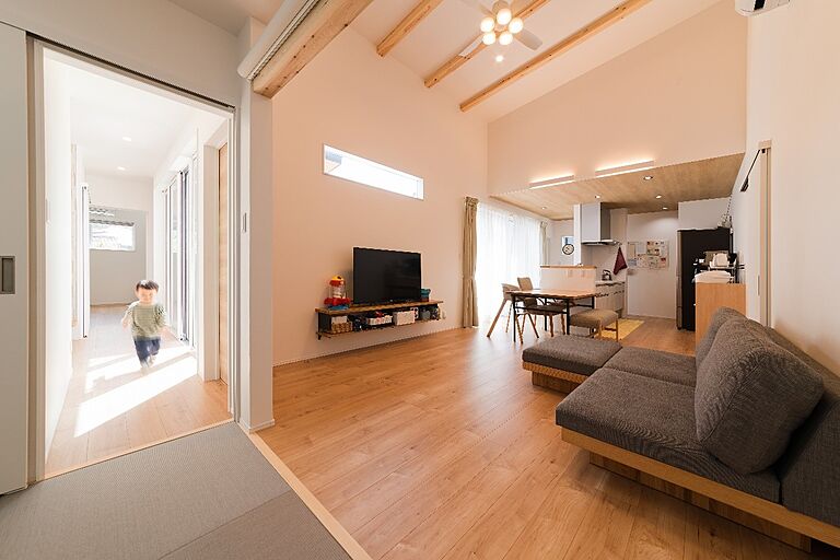 伊大建設株式会社の公式画像_リビング3