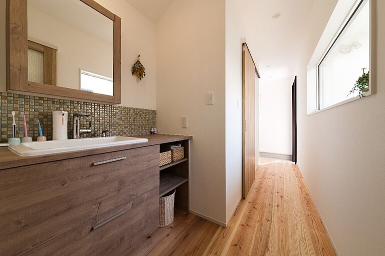 伊大建設株式会社の公式画像_洗面6