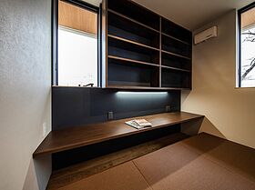 株式会社小堀建設の施工事例「デコマドが玄関に明かりを届ける家」の画像5