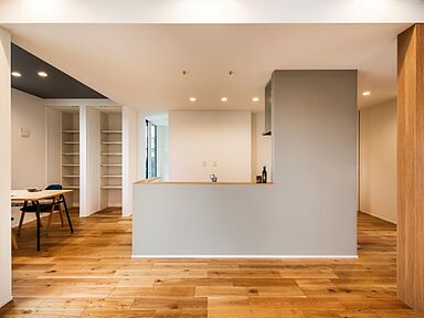 株式会社小堀建設の施工事例「空間がつながる大屋根の家」の画像3