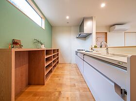 株式会社小堀建設の施工事例「樺桜が明るい表情を浮かべる家」の画像3