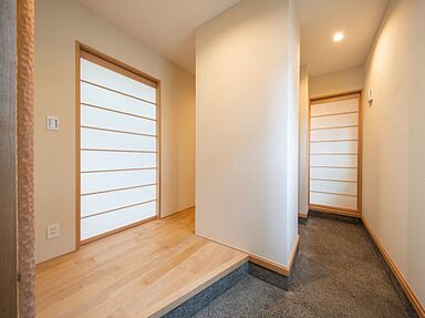 株式会社小堀建設の施工事例「樺桜が明るい表情を浮かべる家」の画像6