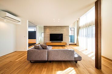 株式会社小堀建設の施工事例「空と繋がる家」の画像