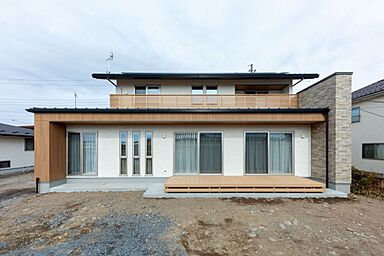 株式会社小堀建設の施工事例「30帖の広々LDKが生活にゆとりを与える家」の画像