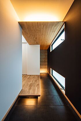 株式会社小堀建設の施工事例「優しく静かに迎え入れてくれる家」の画像5