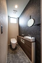 シンプルモダンスタイルのトイレ 株式会社小堀建設 小山営業所の事例画像