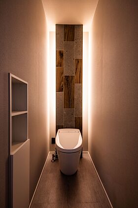 株式会社小堀建設の施工事例「落ち着いた色合いに照明が光る平屋の家」の画像6