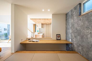 株式会社小堀建設の施工事例「アクセントクロスがかわいらしい家」の画像5