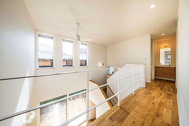 株式会社小堀建設の施工事例「アクセントクロスがかわいらしい家」の画像6