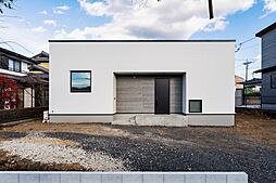 積水ハウス イズ熊谷展示場の施工事例「中庭を望むロの字型の平屋の家」の画像