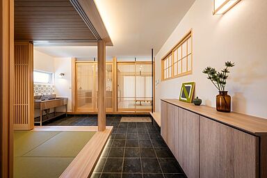 株式会社小堀建設の施工事例「釣り人の心を満たす、伝統と現代が調和する和モダンの家」の画像2