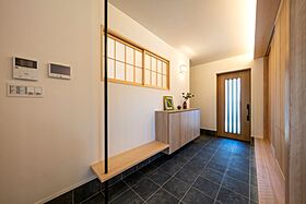 株式会社小堀建設の施工事例「釣り人の心を満たす、伝統と現代が調和する和モダンの家」の画像4