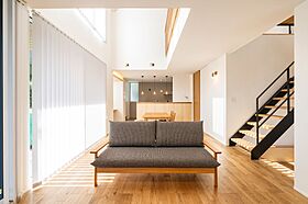 株式会社小堀建設の施工事例「光と風を感じる書斎のある家」のメイン画像