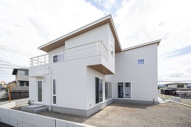 OWN RESORT HOMEの施工事例「美しい眺望を楽しみながら暮らすアーバンなLife Stage」の画像