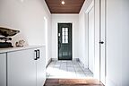 カフェスタイルの玄関 OWN RESORT HOMEの事例画像