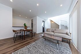 OWN RESORT HOMEの施工事例「【3人の育児を楽しむ家事ラクな家】」のメイン画像