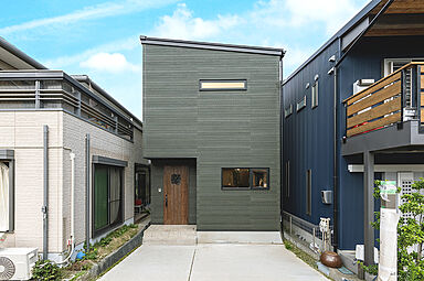 OWN RESORT HOMEの施工事例「【住宅が密集する狭小地で叶えた2階リビングの家】」の画像10