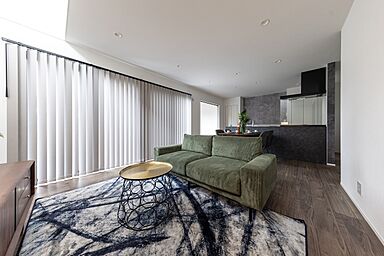 OWN RESORT HOMEの施工事例「【2Wayの回遊性がある行き止まりのない生活導線の家】」の画像