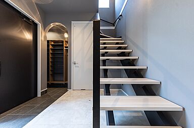 OWN RESORT HOMEの施工事例「【ニュートラルな色彩が心地良いホテルライクな家】」の画像7