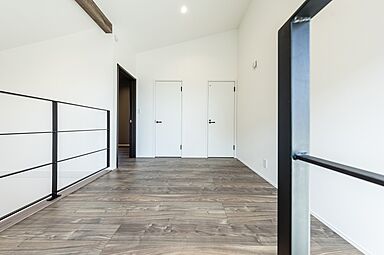 OWN RESORT HOMEの施工事例「【大きな吹抜けがあるコンパクトなガレージハウス】」の画像5