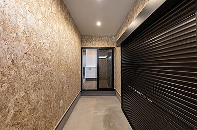 OWN RESORT HOMEの施工事例「【大きな吹抜けがあるコンパクトなガレージハウス】」の画像8