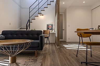 OWN RESORT HOMEの施工事例「【ブラックの装いを纏ったクラス感漂う家】」の画像1