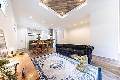 OWN RESORT HOMEの施工事例「【海を感じる配色と伸びやかなプランのお家】」の画像